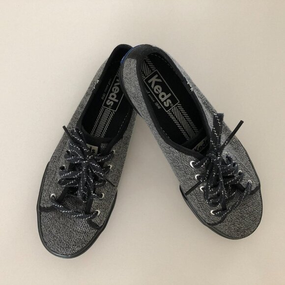 Keds Lace Up Sneakers with Canvas Silver Sparkle Uppers + Black Soles Size 7 - Picture 3 of 10